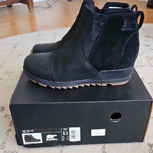 Sorel Evie Pull On Black Ankle Boots
